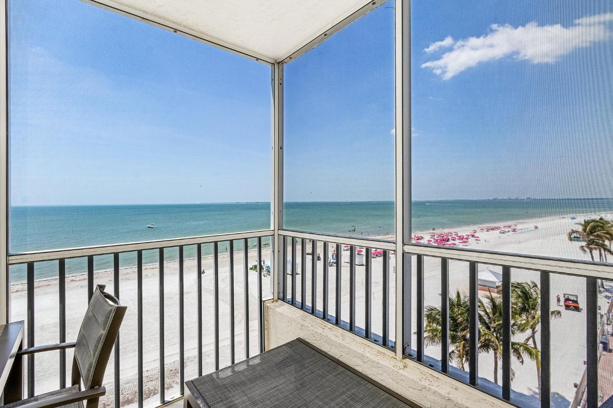 Fantastic Gulf Front Condo On The North End Of The Island - Beach Villas # 504 Condo Форт Майерс Бийч Екстериор снимка