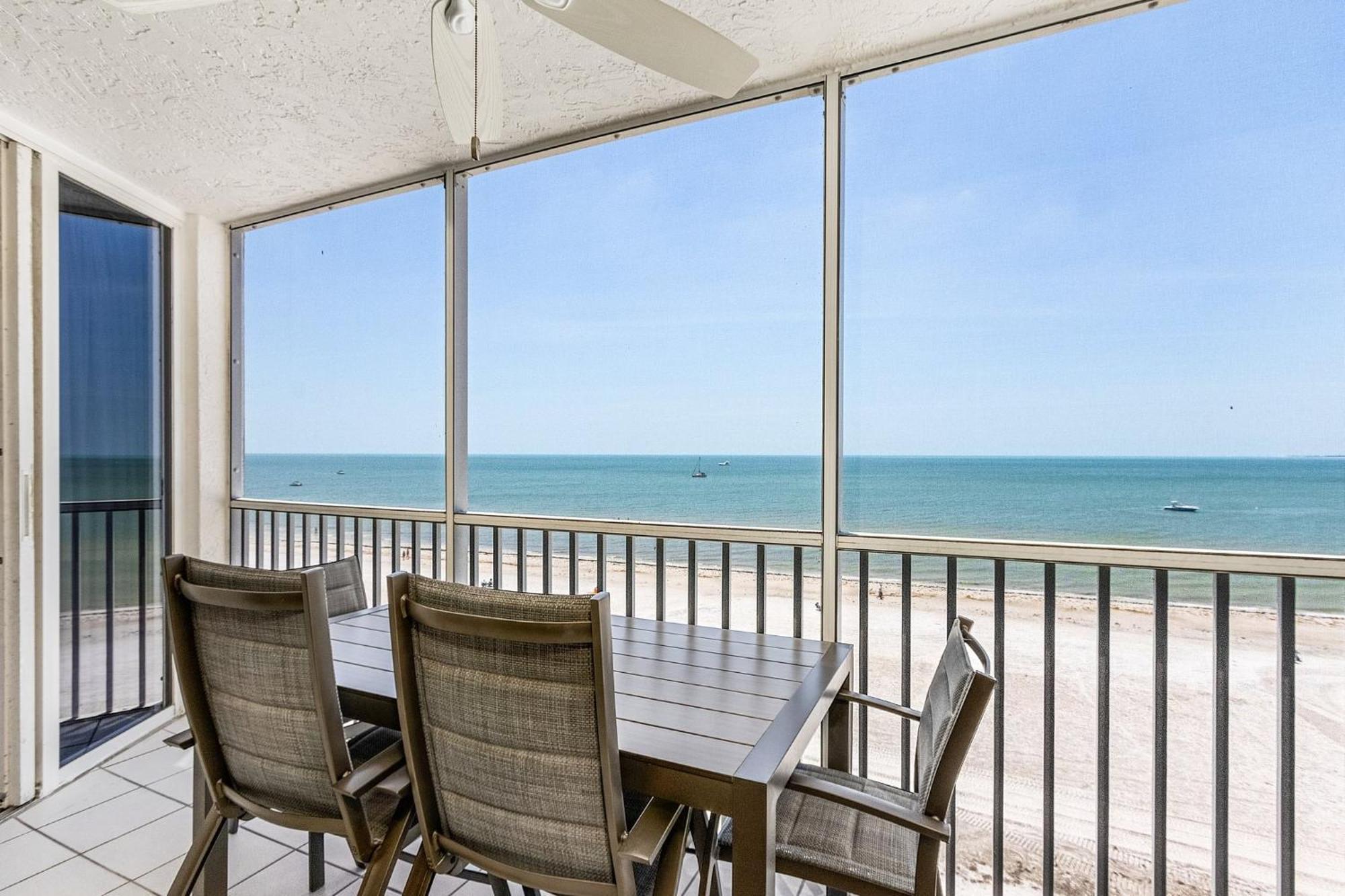 Fantastic Gulf Front Condo On The North End Of The Island - Beach Villas # 504 Condo Форт Майерс Бийч Екстериор снимка